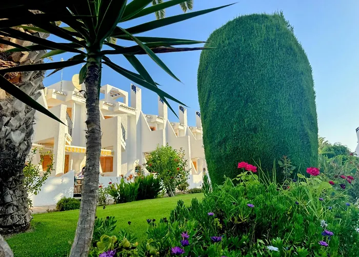 Contemporary House In Cabo Roig